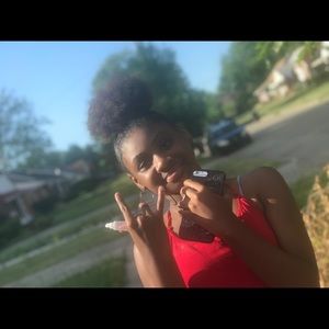 Meet your Posher, Juliana